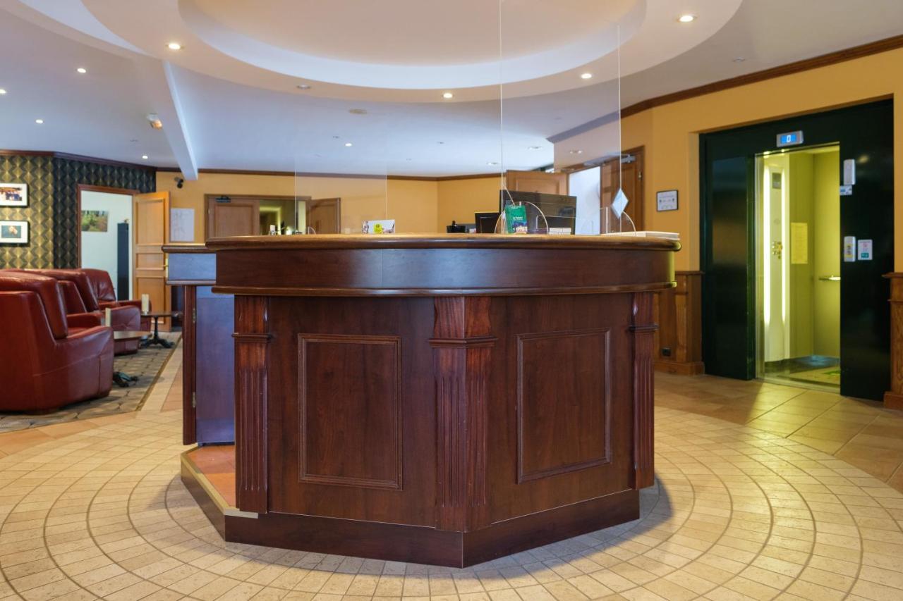 Logis Hotel - Restaurant Le Tulipier Vienne-le-Chateau Экстерьер фото