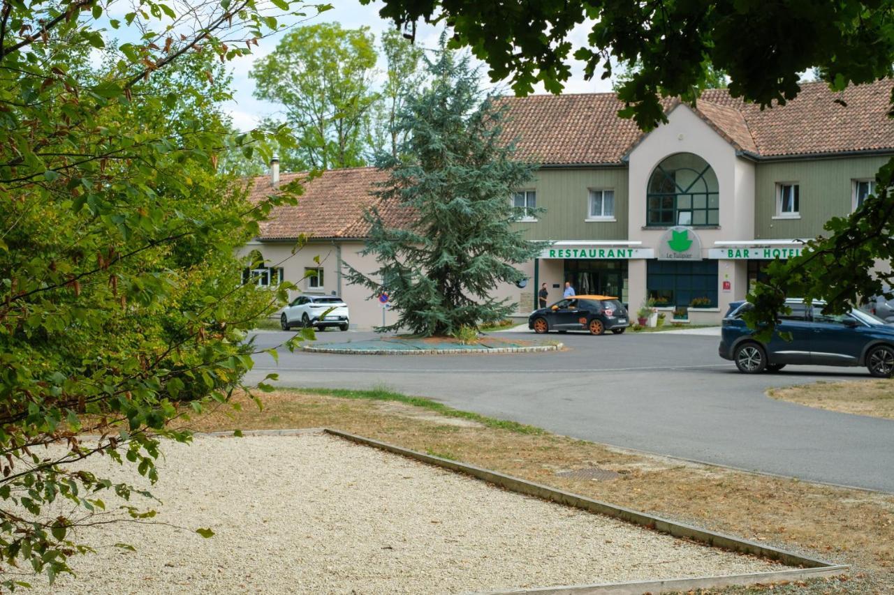 Logis Hotel - Restaurant Le Tulipier Vienne-le-Chateau Экстерьер фото